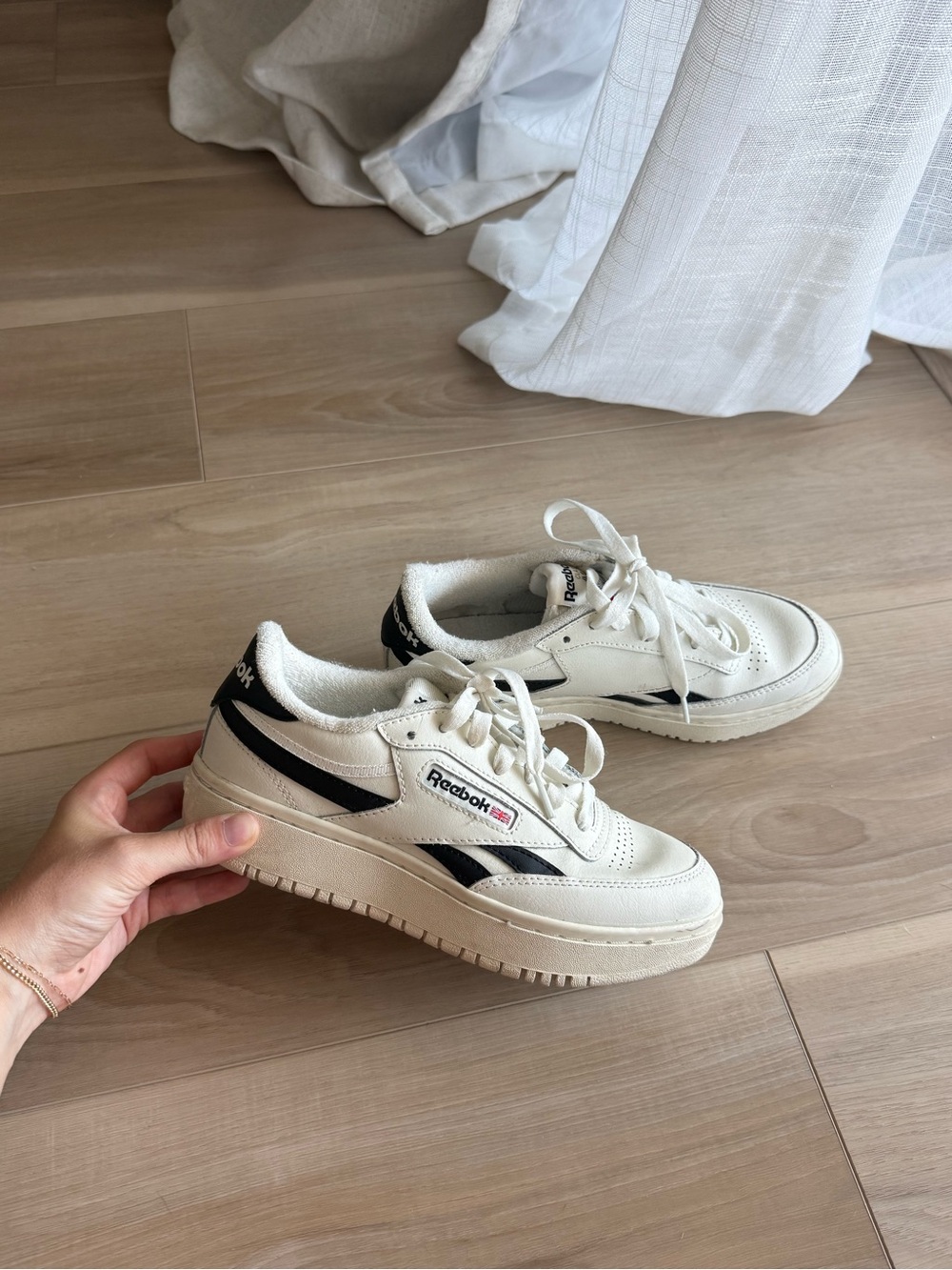 Reebok Low-Top Sneakers